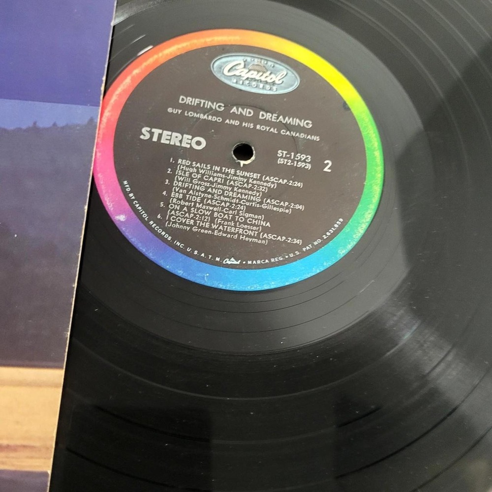Guy Lombardo and his Royal Canadians Drifting and Dreaming vinyl record - Picture 2 of 4